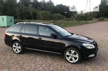 Універсал Skoda Octavia 2012 в Ужгороді