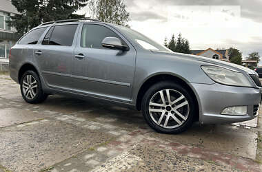 Универсал Skoda Octavia 2012 в Самборе