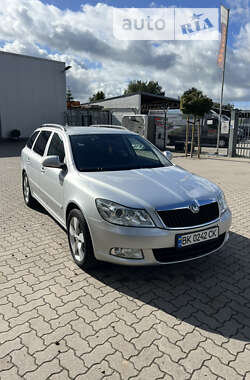 Универсал Skoda Octavia 2011 в Сарнах