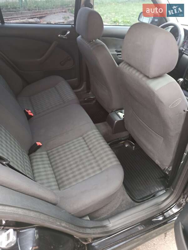 Универсал Skoda Octavia 2003 в Виннице