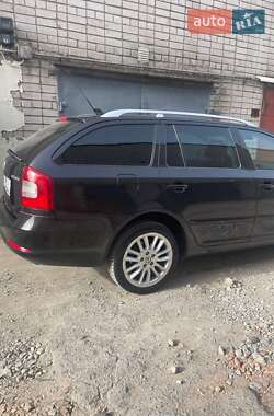 Універсал Skoda Octavia 2010 в Дніпрі