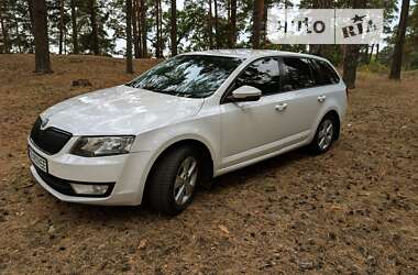 Универсал Skoda Octavia 2015 в Чернигове