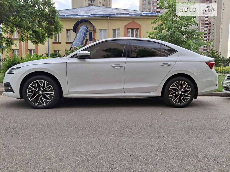 Лифтбек Skoda Octavia 2020 в Киеве