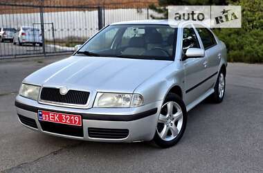 Лифтбек Skoda Octavia 2004 в Полтаве