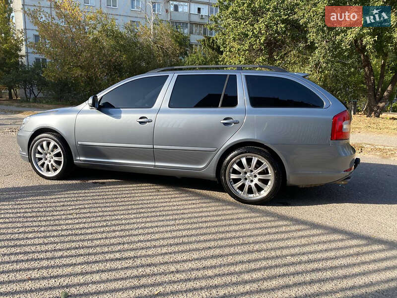 Універсал Skoda Octavia 2012 в Харкові