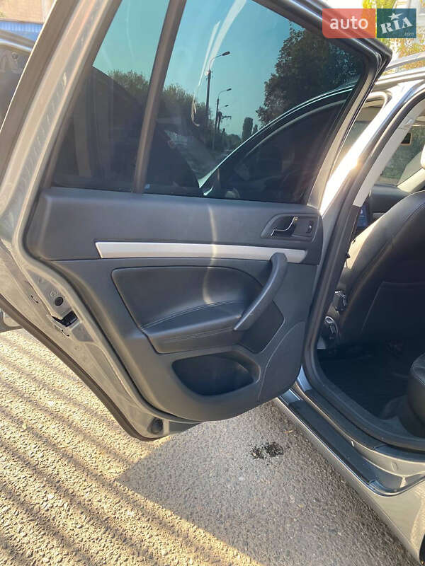 Універсал Skoda Octavia 2012 в Харкові