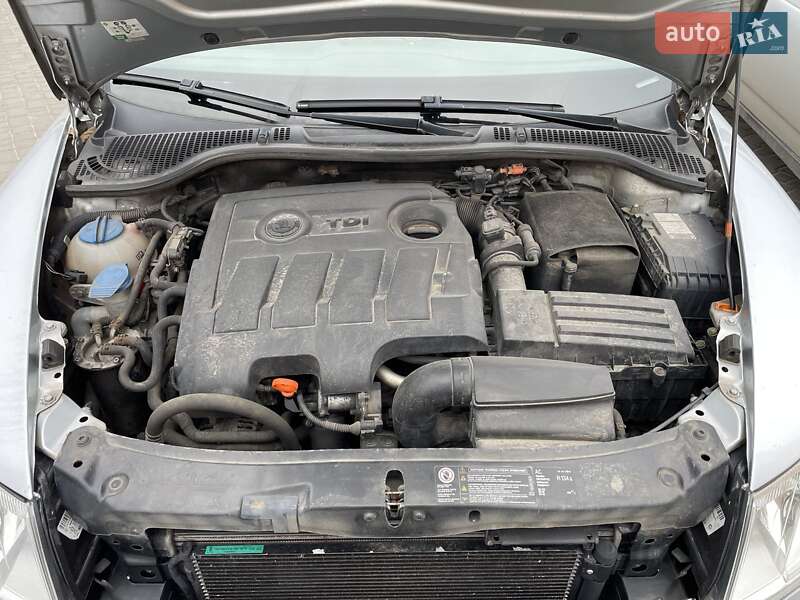 Лифтбек Skoda Octavia 2010 в Полтаве