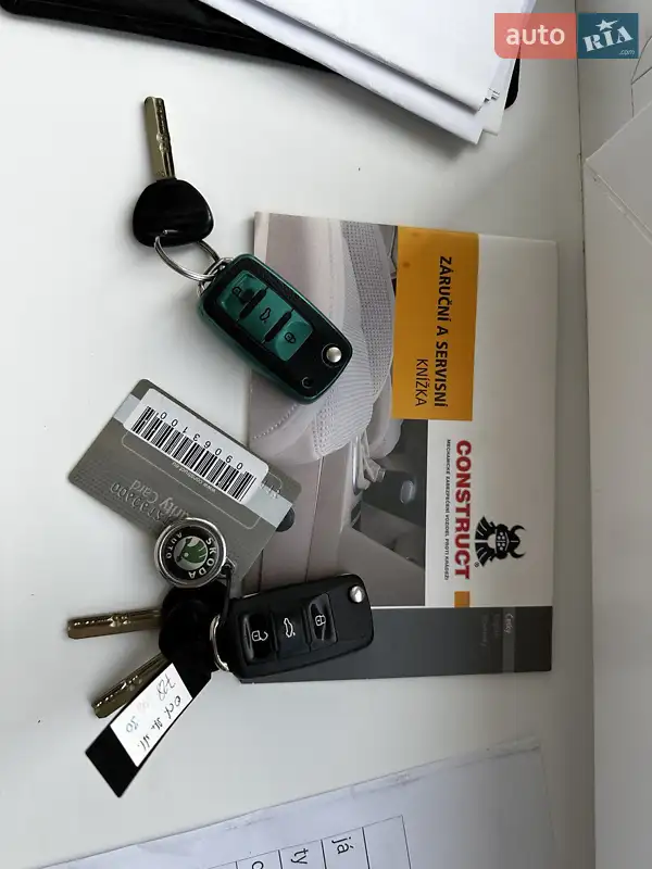 Лифтбек Skoda Octavia 2010 в Полтаве документ