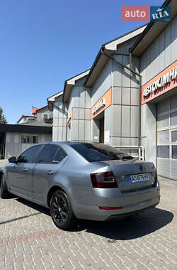 Лифтбек Skoda Octavia 2013 в Хусте