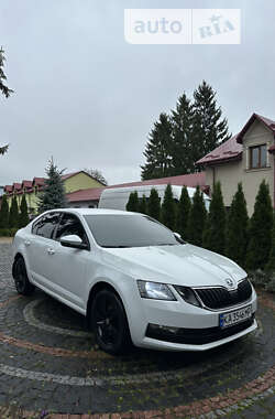 Лифтбек Skoda Octavia 2018 в Львове