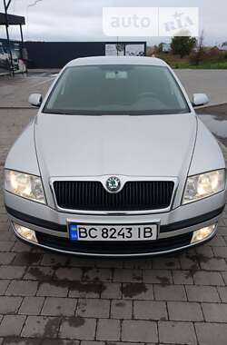 Лифтбек Skoda Octavia 2004 в Жовтанцах