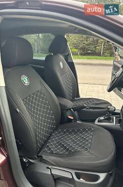 Лифтбек Skoda Octavia 2010 в 