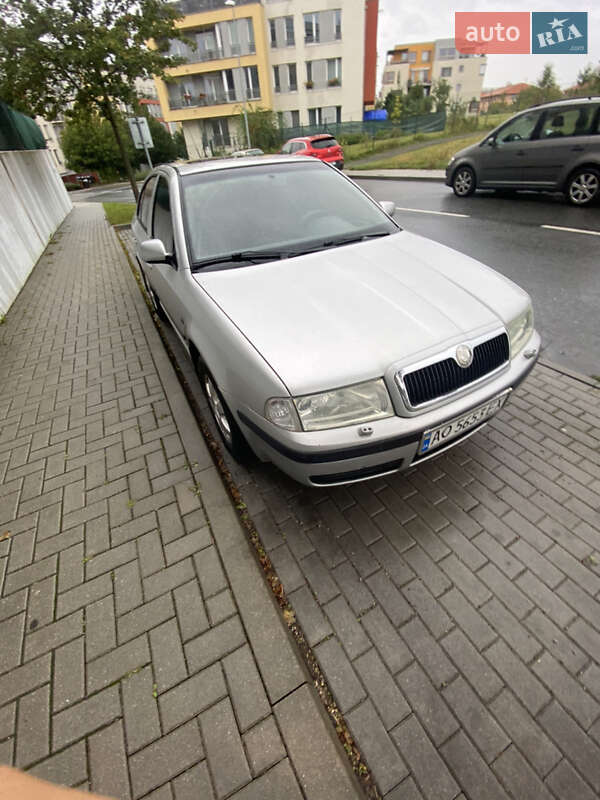 Лифтбек Skoda Octavia 2001 в Тячеве