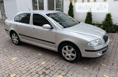 Лифтбек Skoda Octavia 2005 в Первомайске