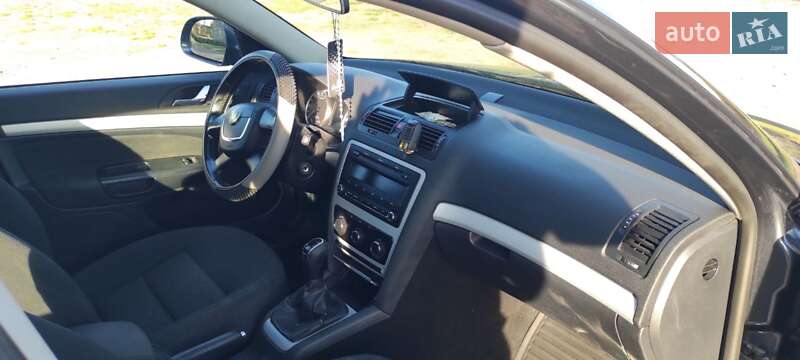Универсал Skoda Octavia 2011 в Монастыриске