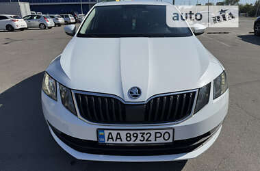 Лифтбек Skoda Octavia 2017 в Днепре