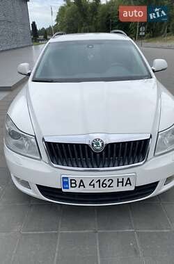 Универсал Skoda Octavia 2010 в Светловодске