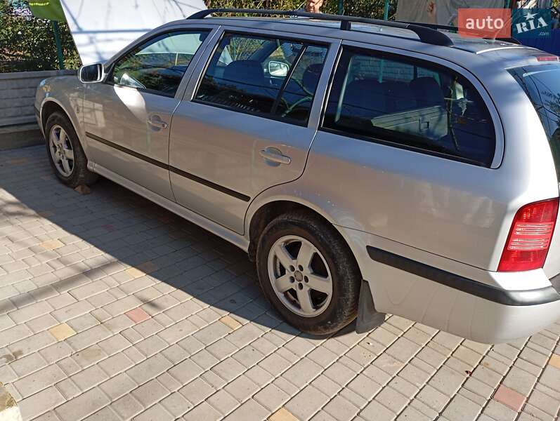 Универсал Skoda Octavia 2004 в Шаргороде