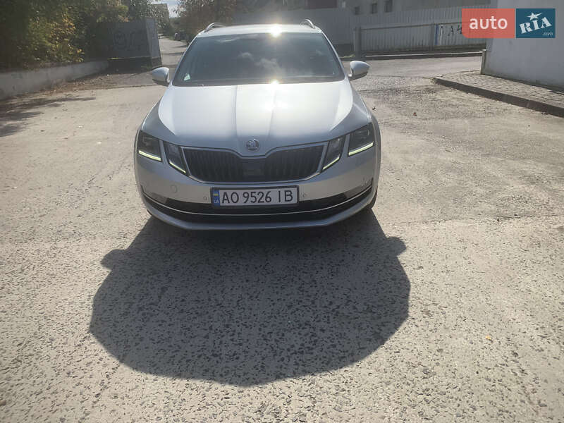 Універсал Skoda Octavia 2018 в Сваляві