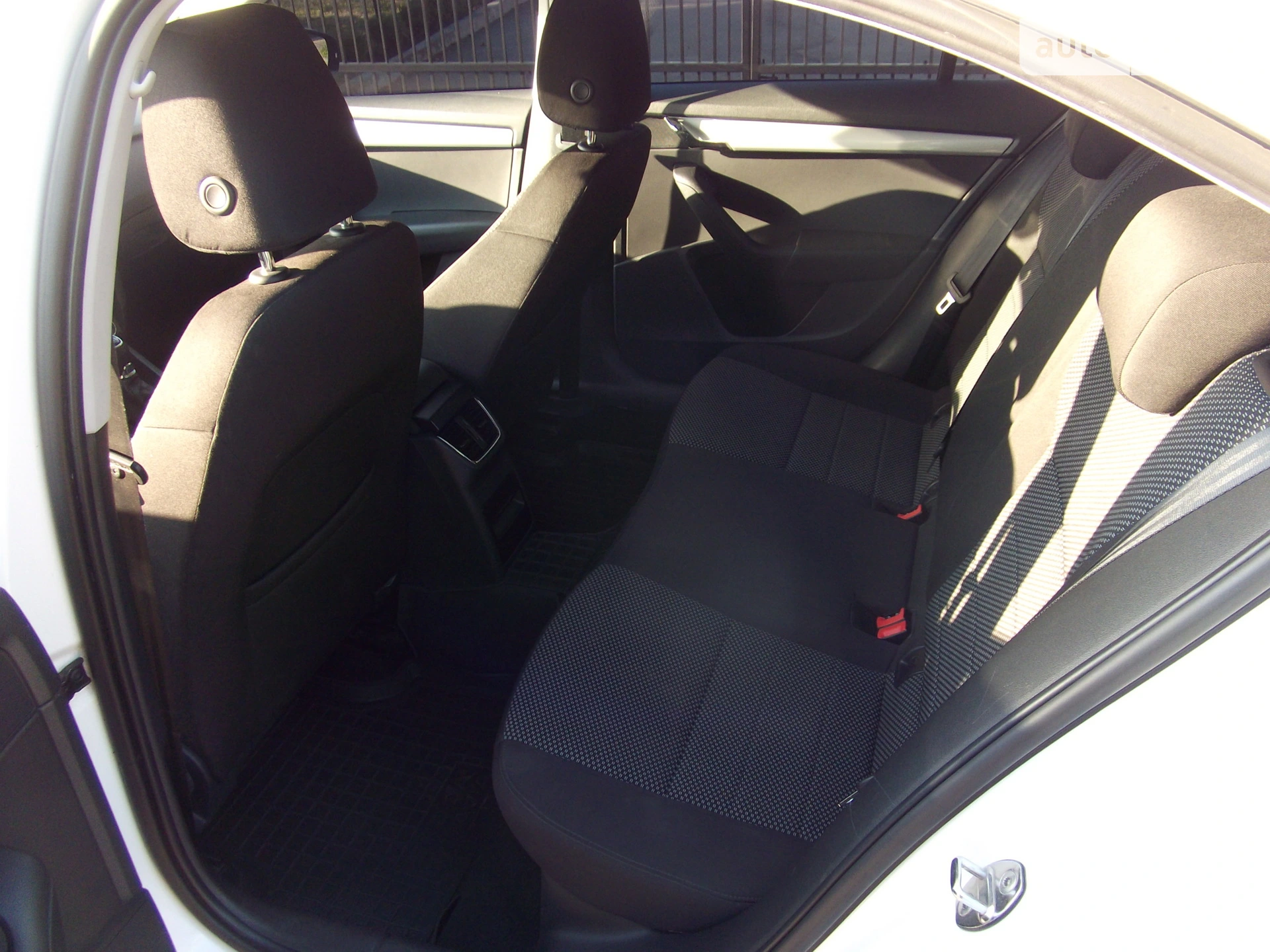 2014 Skoda Octavia - мініатюра 10