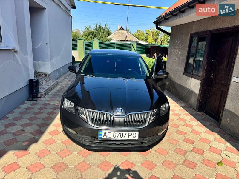 Лифтбек Skoda Octavia 2019 в Днепре