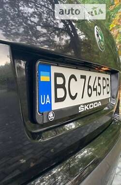 Лифтбек Skoda Octavia 2005 в Трускавце