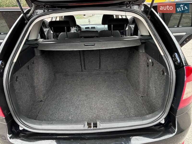 Універсал Skoda Octavia 2009 в Звягелі