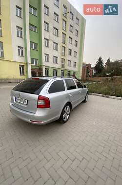 Универсал Skoda Octavia 2010 в 