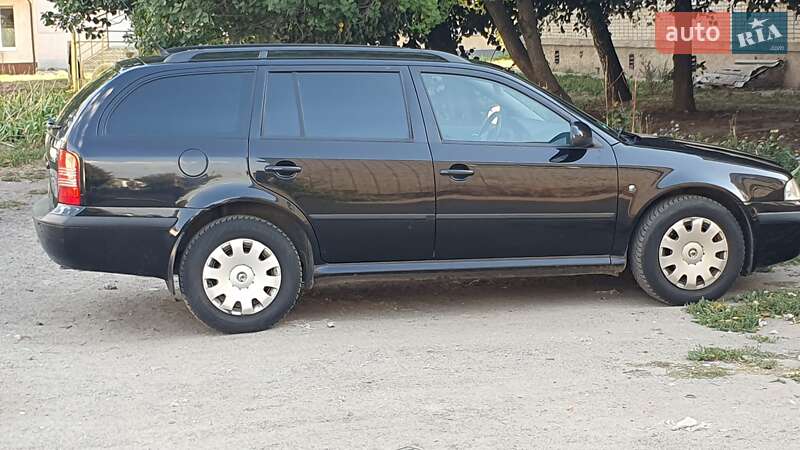 Универсал Skoda Octavia 2009 в Белополье