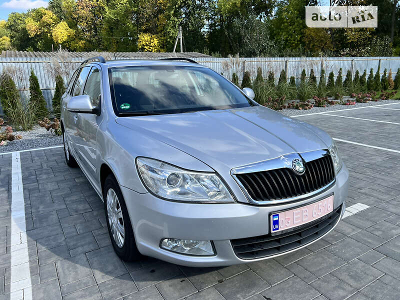 Универсал Skoda Octavia 2010 в Луцке