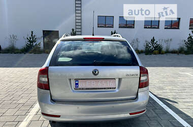 Универсал Skoda Octavia 2010 в Луцке