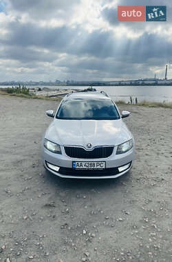 Універсал Skoda Octavia 2013 в Дніпрі