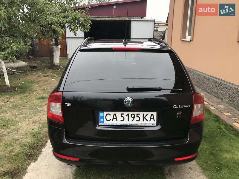 Універсал Skoda Octavia 2011 в Черкасах