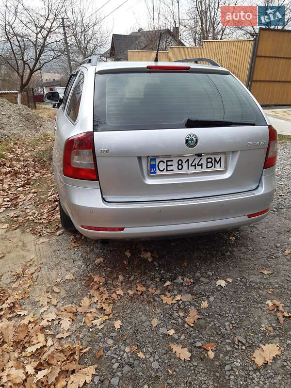 Універсал Skoda Octavia 2011 в Чернівцях