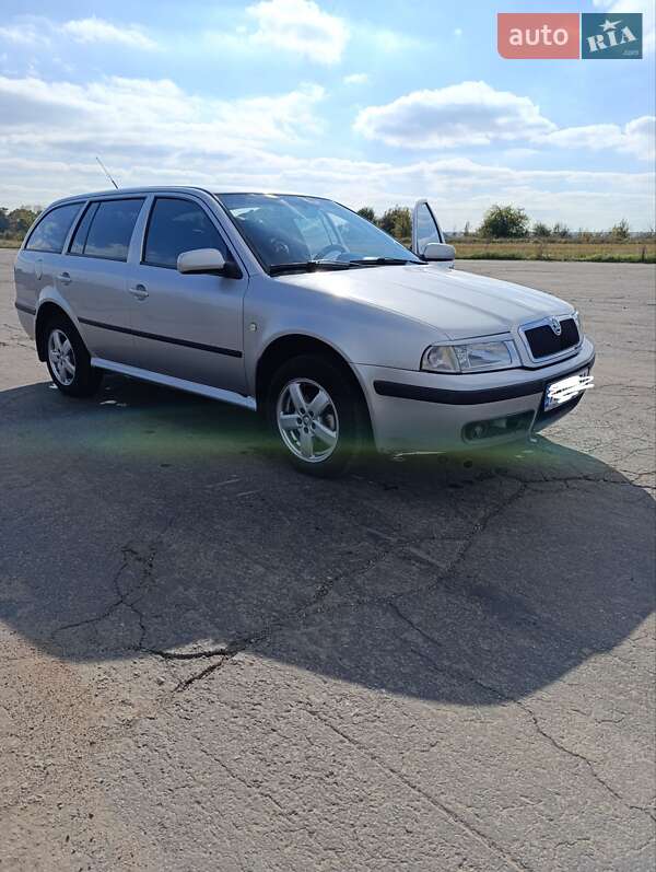 Универсал Skoda Octavia 2002 в Баре