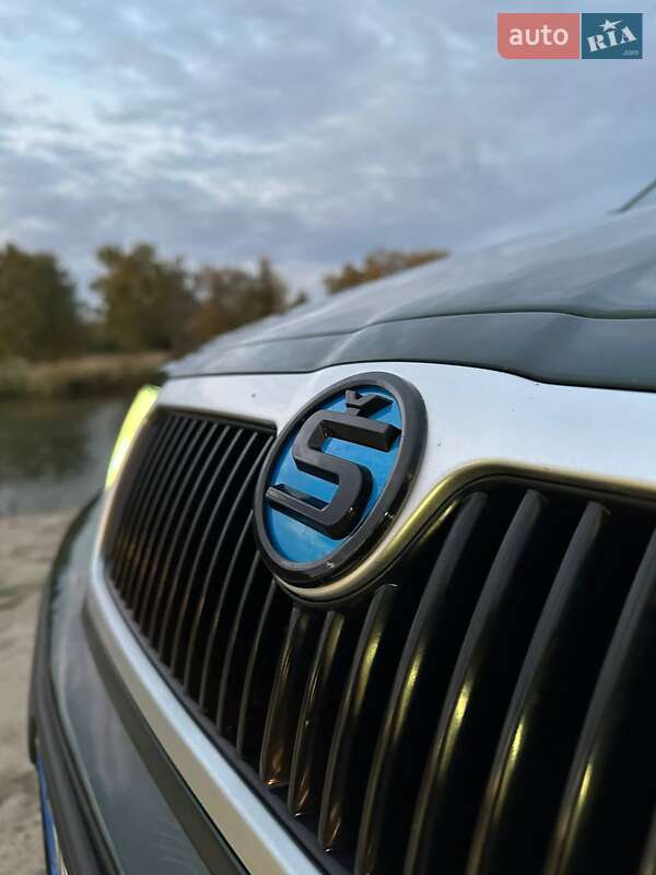 Лифтбек Skoda Octavia 2002 в Харькове