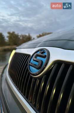 Лифтбек Skoda Octavia 2002 в 
