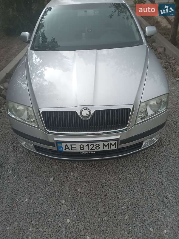 Універсал Skoda Octavia 2004 в Дніпрі