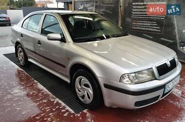 Лифтбек Skoda Octavia 1998 в Городке