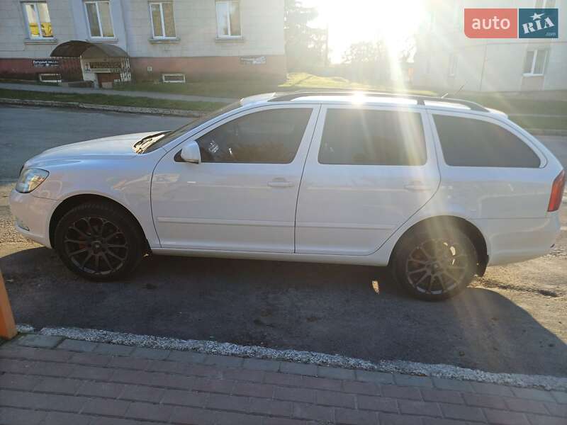 Универсал Skoda Octavia 2010 в Лановцах