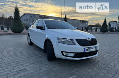 Ліфтбек Skoda Octavia 2015 в Дніпрі