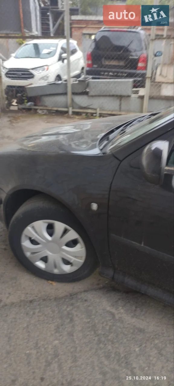2010 Skoda Octavia - мініатюра 16