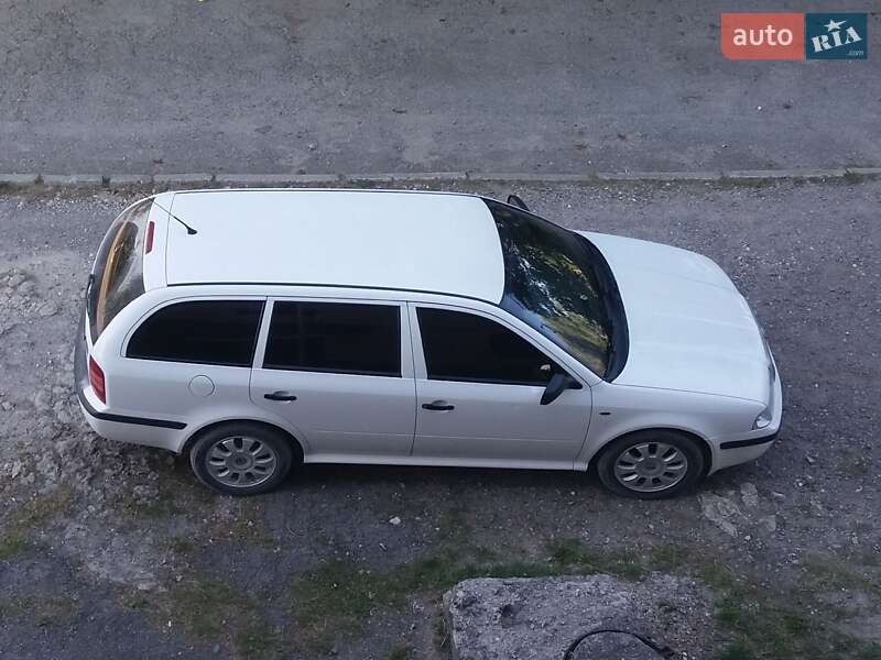 Універсал Skoda Octavia 2003 в Кам'янець-Подільському