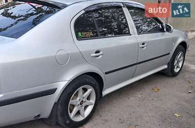 Лифтбек Skoda Octavia 2007 в Кропивницком