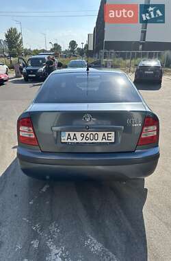 Ліфтбек Skoda Octavia 2004 в Києві