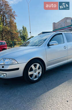 Универсал Skoda Octavia 2008 в Полтаве