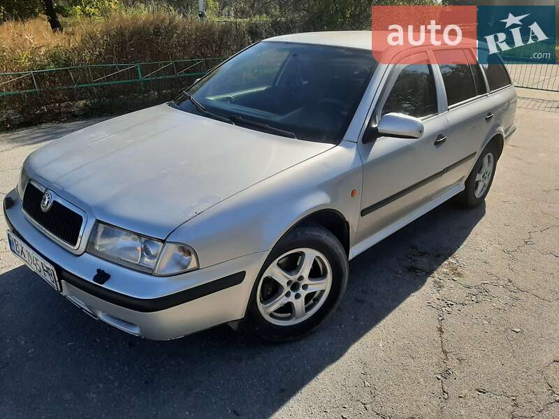 Універсал Skoda Octavia 2000 в Полонному