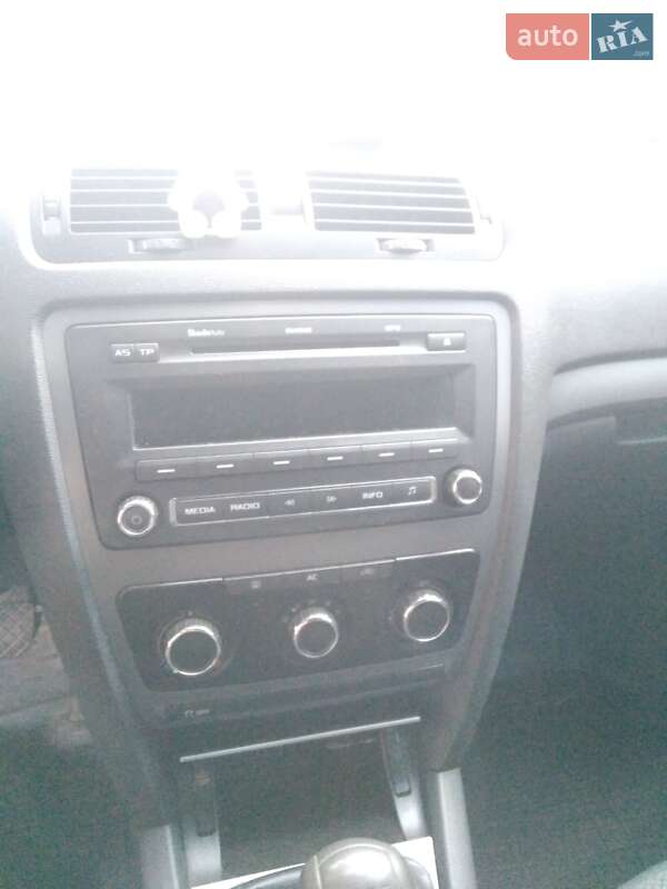 Лифтбек Skoda Octavia 2011 в Глухове