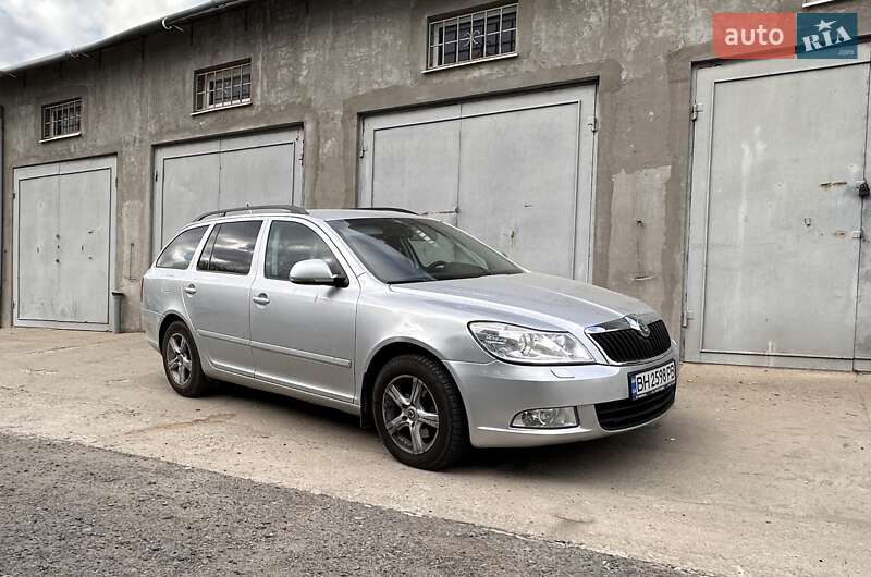 Универсал Skoda Octavia 2011 в Одессе