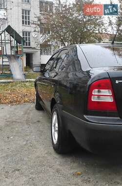 Лифтбек Skoda Octavia 2006 в Бахмаче